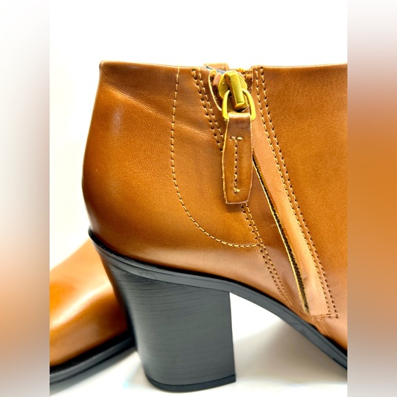 NWOT Franco Sarto Vivica Western Bootie. Color: Tan Synthetic Size:10 - Picture 4 of 16